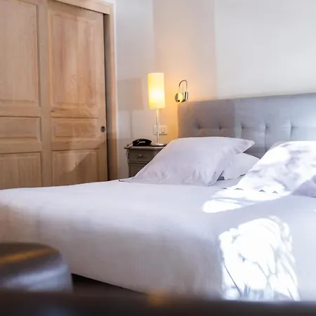 Logis Hotel - Restaurant Residence Les Cedres Hotel 3*