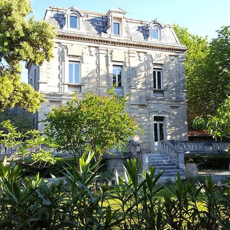 Logis Hotel - Restaurant Residence Les Cedres Hotel Villeneuve-les-Avignon