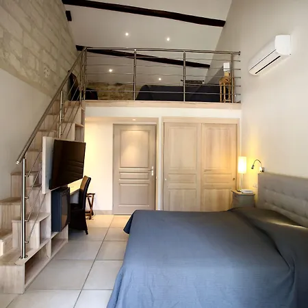 Logis - Restaurant Les Cedres Szálloda