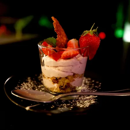 Logis - Restaurant Les Cedres 3* Вильнёв-ле-Авиньон