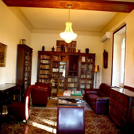 Logis - Restaurant Les Cedres Вильнёв-ле-Авиньон