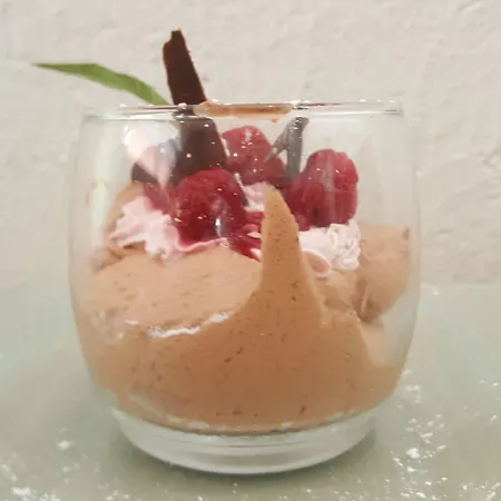 Logis - Restaurant Les Cedres Отель