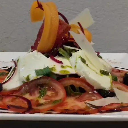 Logis - Restaurant Les Cedres מלון Villeneuve-lès-Avignon