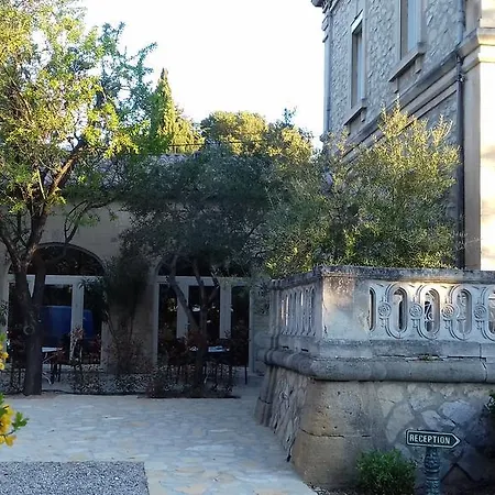 Отель Logis - Restaurant Les Cedres 3*
