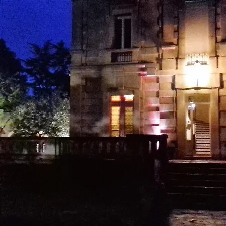 Logis - Restaurant Les Cedres Вильнёв-ле-Авиньон