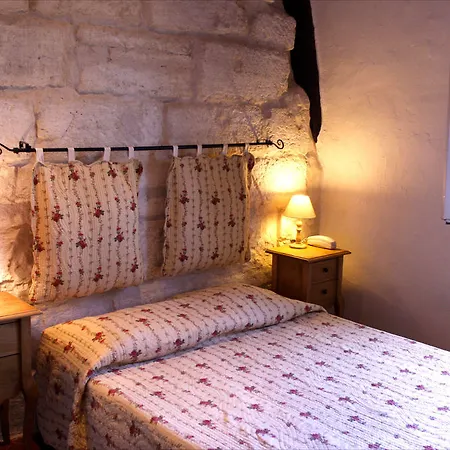 Logis Hotel - Restaurant Residence Les Cedres Hotel