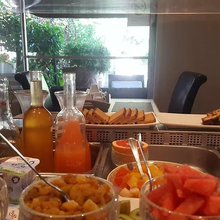Logis Hotel - Restaurant Residence Les Cedres Hotel Villeneuve-les-Avignon
