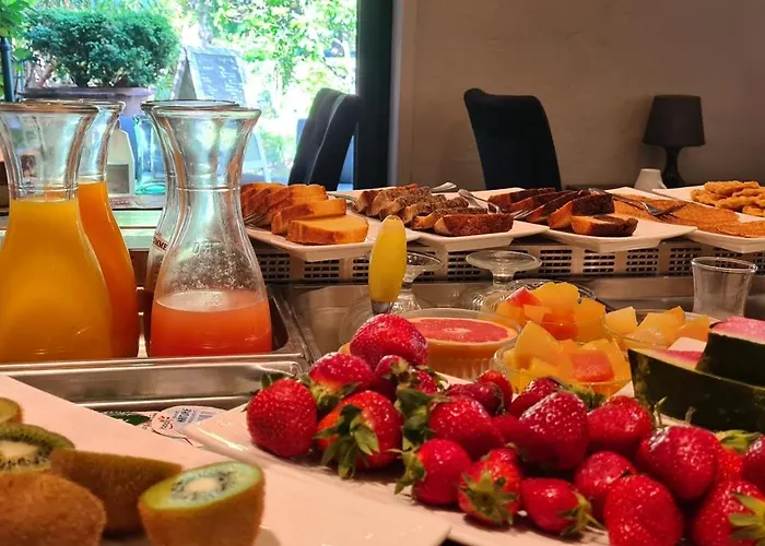 Logis - Restaurant Les Cedres